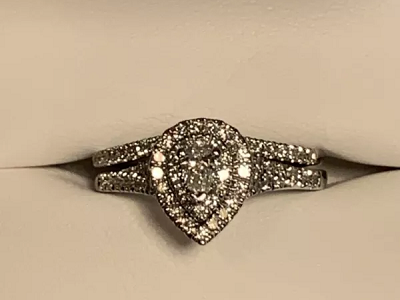 Wedding Band & Engagement Ring